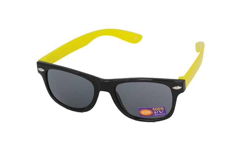 Børne solbrille i sort-gul wayfarer