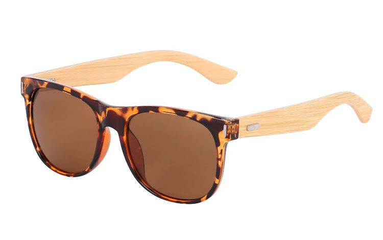 Brun wayfarer med bambus